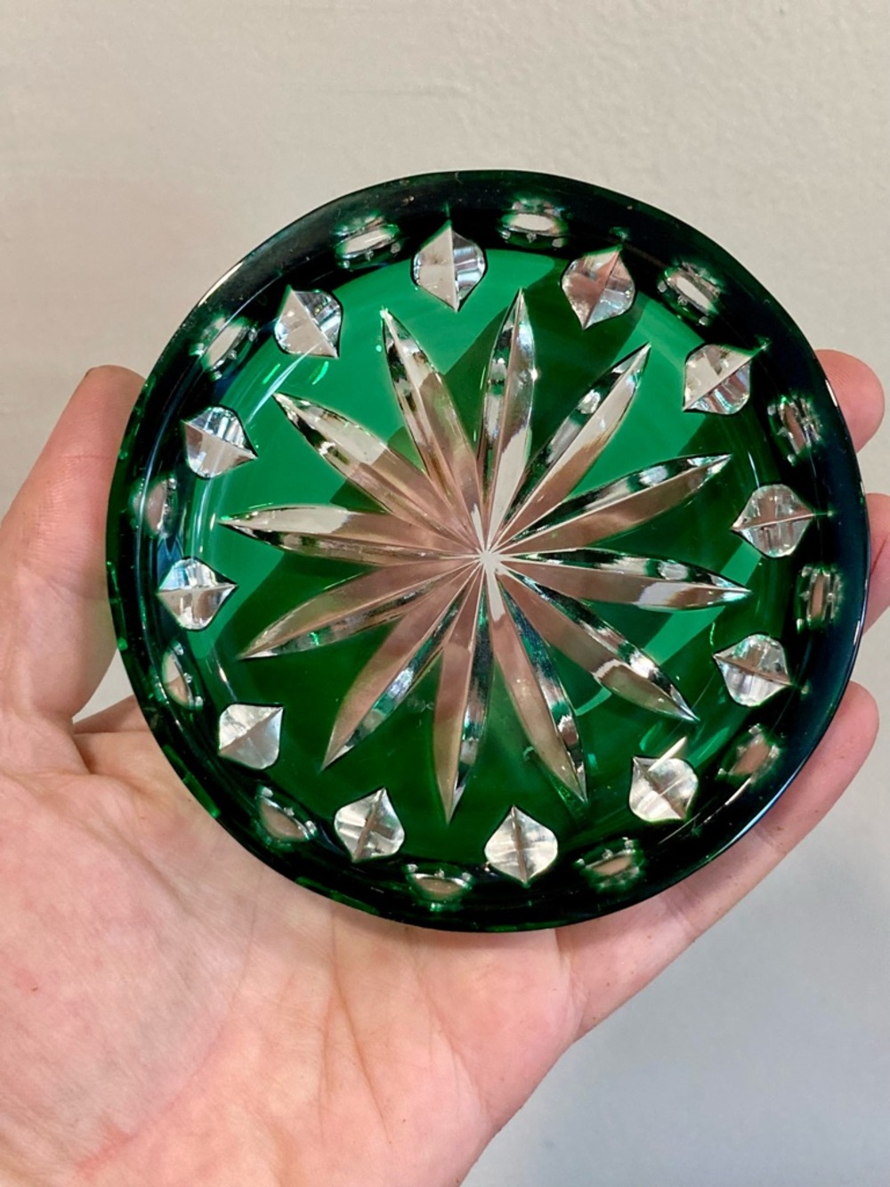 Faberge Xenia Drink Coasters Cut Crystal Red and Green with Starburst Pattern - Picture 4 of 16